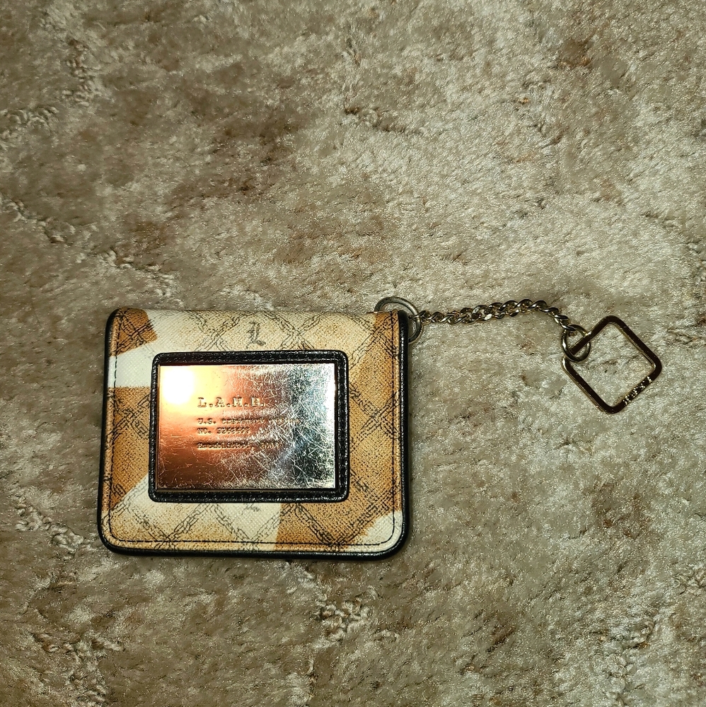L.A.M.B wallet